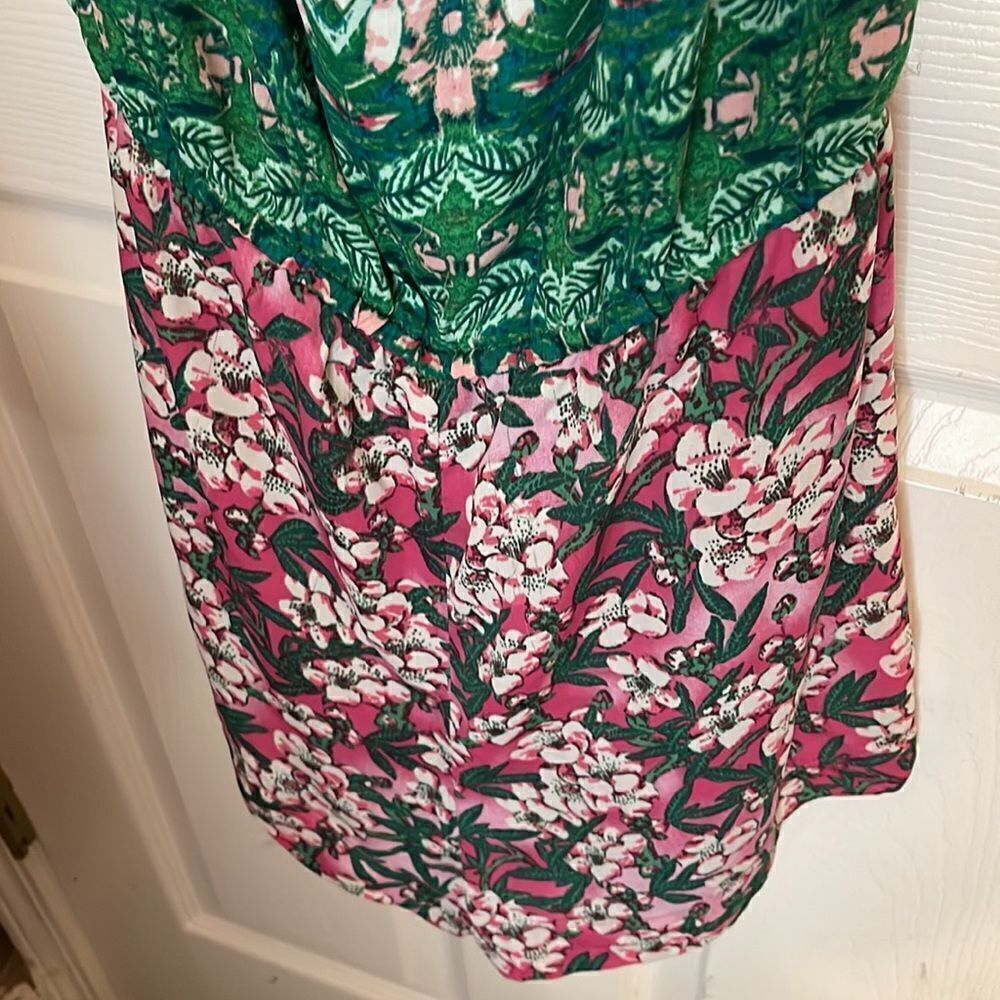 BCBG MaxAzria Romper. EUC size Xsmall - Picture 8 of 10